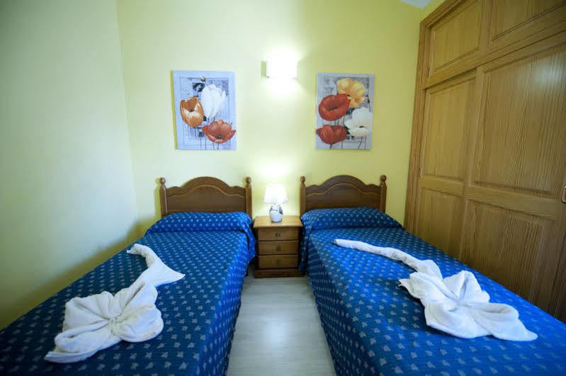 Maribel Villas Cala Blanca  Exterior photo