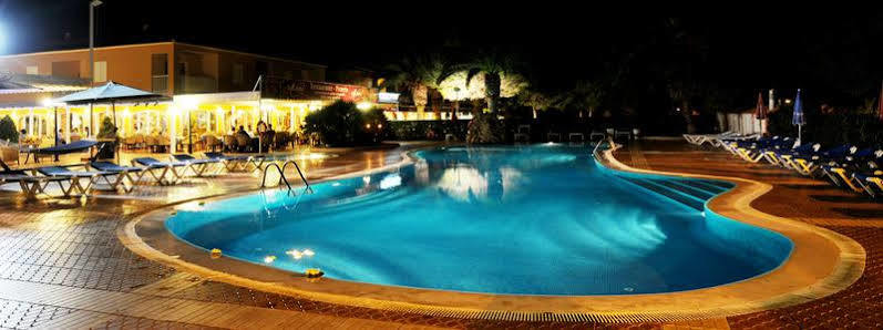 Maribel Villas Cala Blanca  Exterior photo